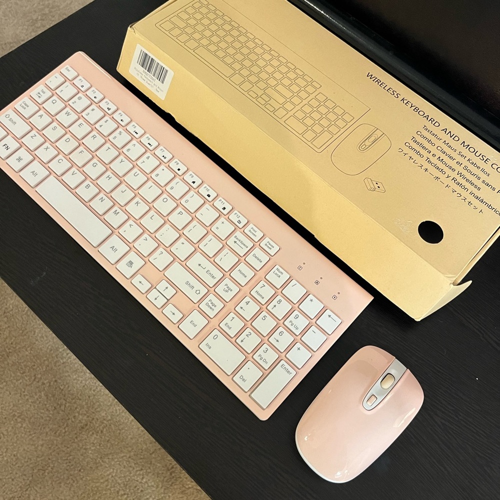 Wireless Keyboard and Mouse Set/Pink & white